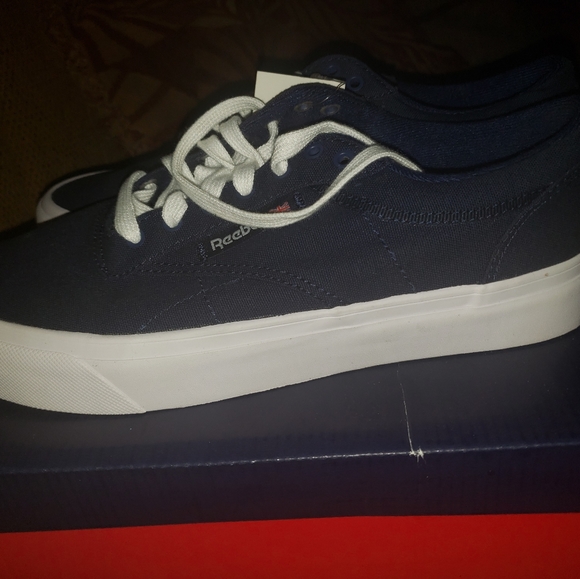 Reebok Shoes - Picture 5 of 9